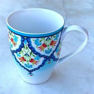 222 FIFTH TUNISIA COFFEE MUG 4 INCH ROUNDED FLORAL BLUE RED YELLOW NEW PORCELAIN